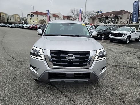 Used 2024 Nissan Armada SL image 2