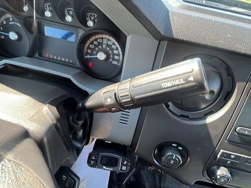 Used 2016 Ford F250 XL w/ Power Equipment Group AWD/4WD image 23