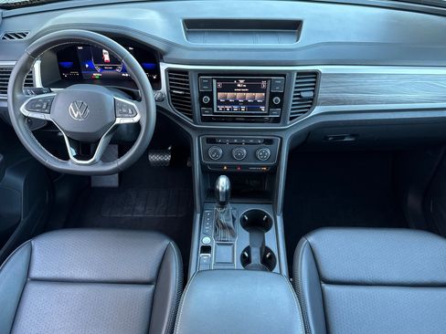 Used 2022 Volkswagen Atlas Cross Sport SE image 13