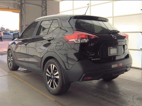 Used 2018 Nissan Kicks SV FWD image 6