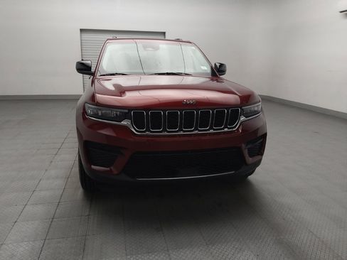 Used 2024 Jeep Grand Cherokee Laredo RWD image 14