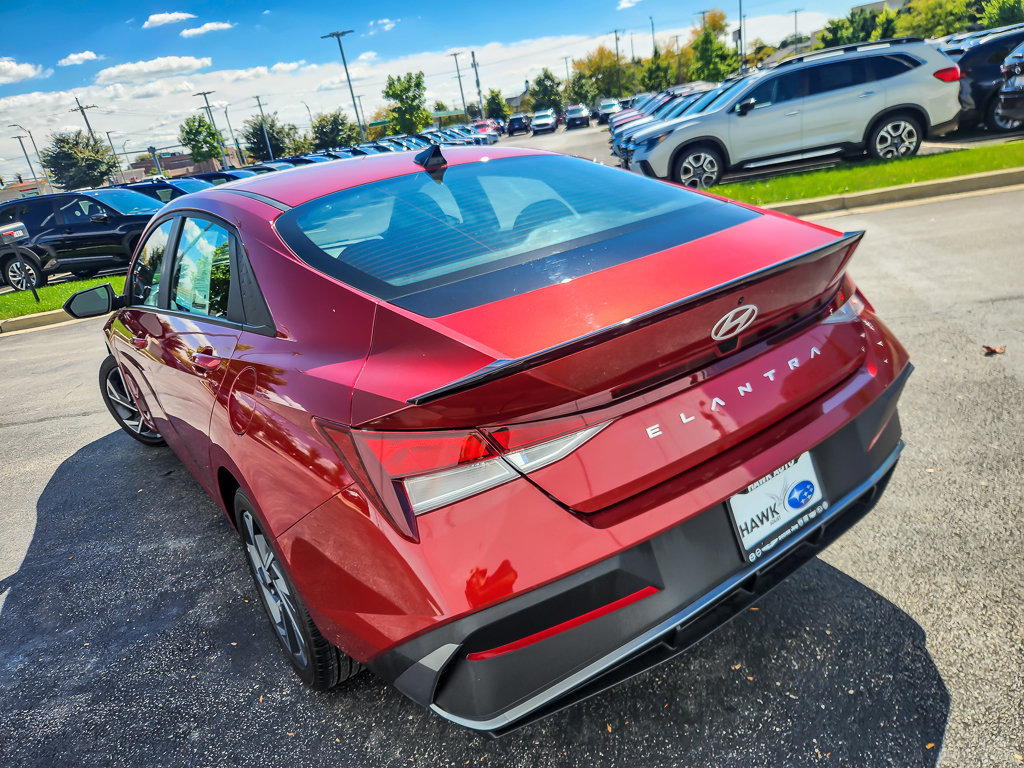 Used 2025 Hyundai Elantra Sport FWD image 6