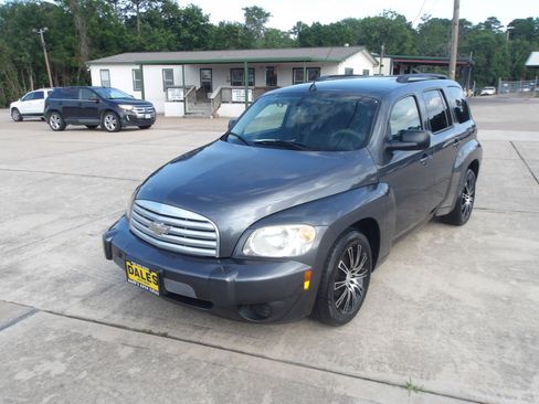Used 2010 Chevrolet HHR LS image 2