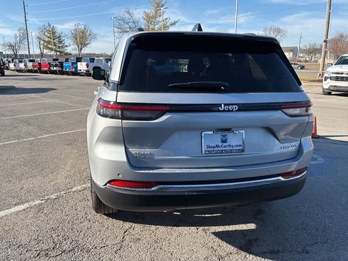 New 2026 Jeep Grand Cherokee Laredo X AWD/4WD image 26