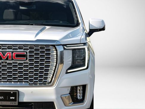 Used 2024 GMC Yukon XL Denali AWD/4WD image 59
