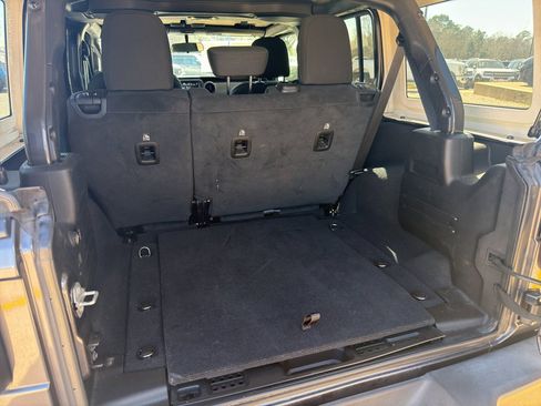 Used 2021 Jeep Wrangler Unlimited Sport S image 18