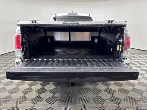 Used 2023 Toyota Tacoma TRD Off-Road w/ Black Out Package (TMS) AWD/4WD image 19