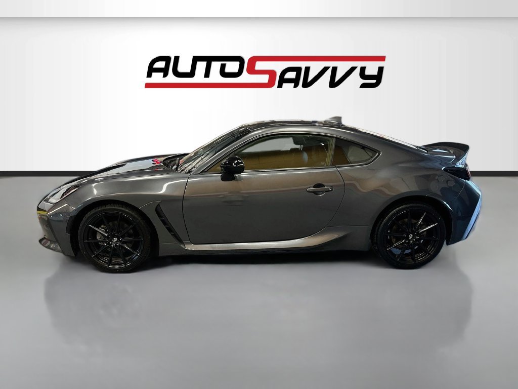 Used 2024 Toyota GR86 Premium RWD image 4