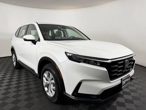 Used 2023 Honda CR-V LX image 6