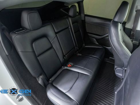 Used 2024 Tesla Model Y Performance AWD/4WD image 37