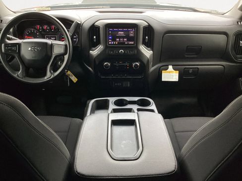 Used 2021 Chevrolet Silverado 1500 Custom Trail Boss AWD/4WD image 4
