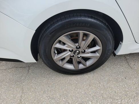 Used 2020 Kia Optima LX FWD image 10