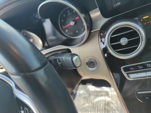 Used 2020 Mercedes-Benz GLC 300 w/ Premium Package image 24