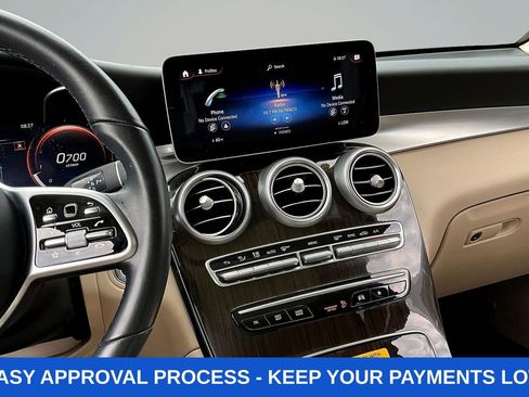 Used 2021 Mercedes-Benz GLC 300 4MATIC image 11