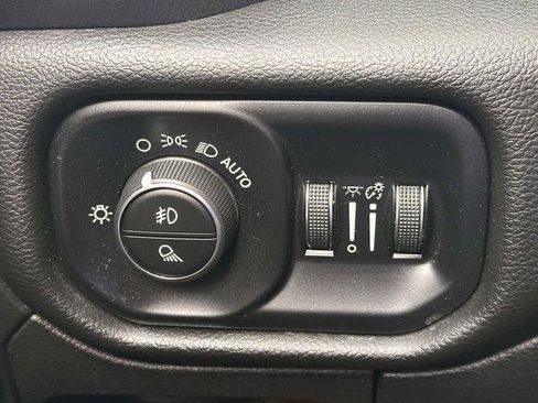 Used 2023 RAM 1500 Laramie AWD/4WD image 26