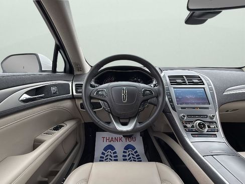 Used 2020 Lincoln MKZ w/ Convenience Package image 11