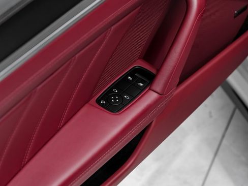 Used 2023 Porsche 911 Turbo S image 43