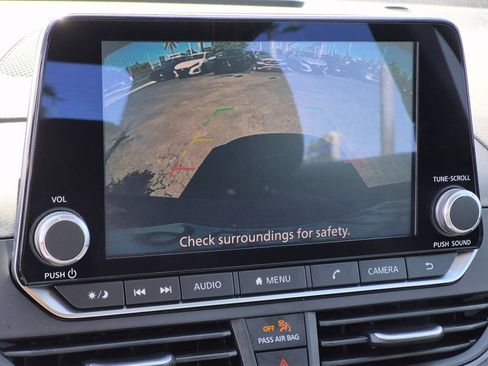 Used 2025 Nissan Altima 2.5 SV FWD image 22