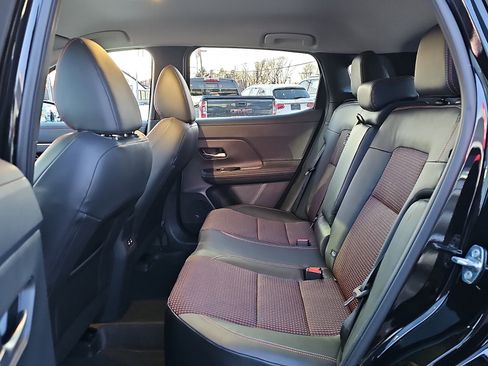 Certified 2025 Nissan Kicks SR image 10