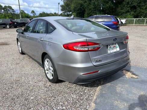 Used 2020 Ford Fusion S FWD image 3
