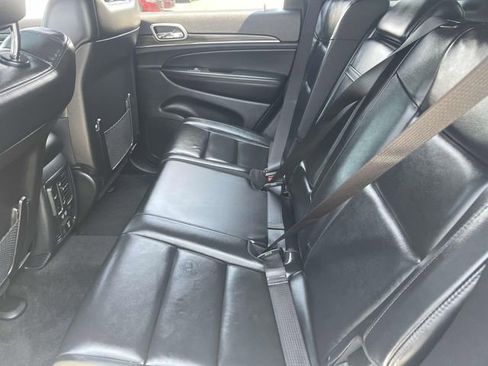 Used 2022 Jeep Grand Cherokee Limited image 19