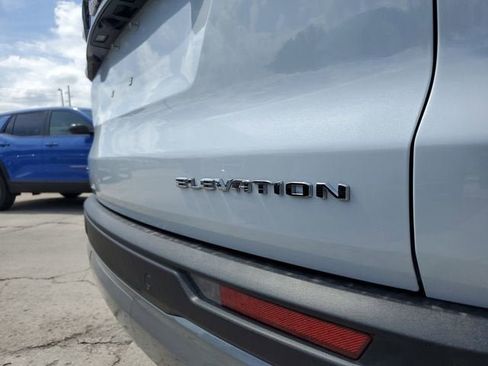 New 2026 GMC Acadia Elevation w/ Elevation Premium Package FWD image 9
