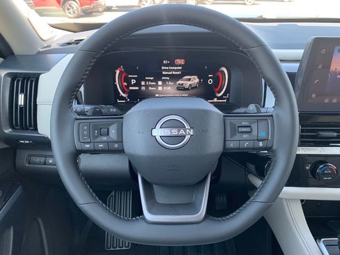 New 2026 Nissan Pathfinder SL image 11