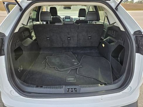 Used 2024 Ford Edge SEL image 23