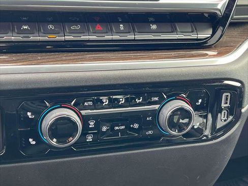 Used 2025 Chevrolet Silverado 1500 LT image 31