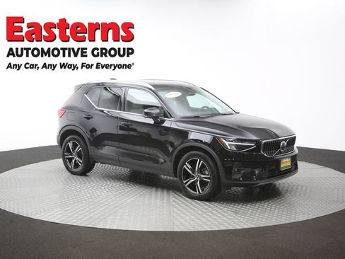 Used 2023 Volvo XC40 B5 Plus AWD/4WD image 49