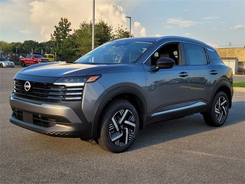 New 2026 Nissan Kicks SV image 4