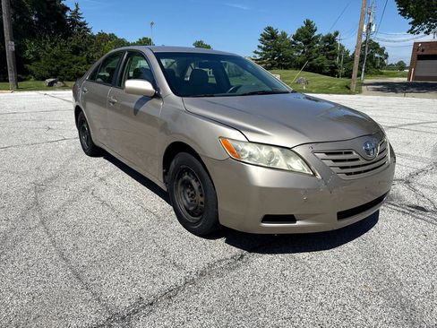 Used 2009 Toyota Camry SE image 3