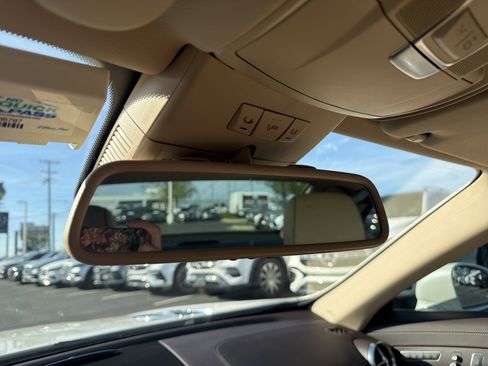 Used 2015 Mercedes-Benz SL 550 image 27