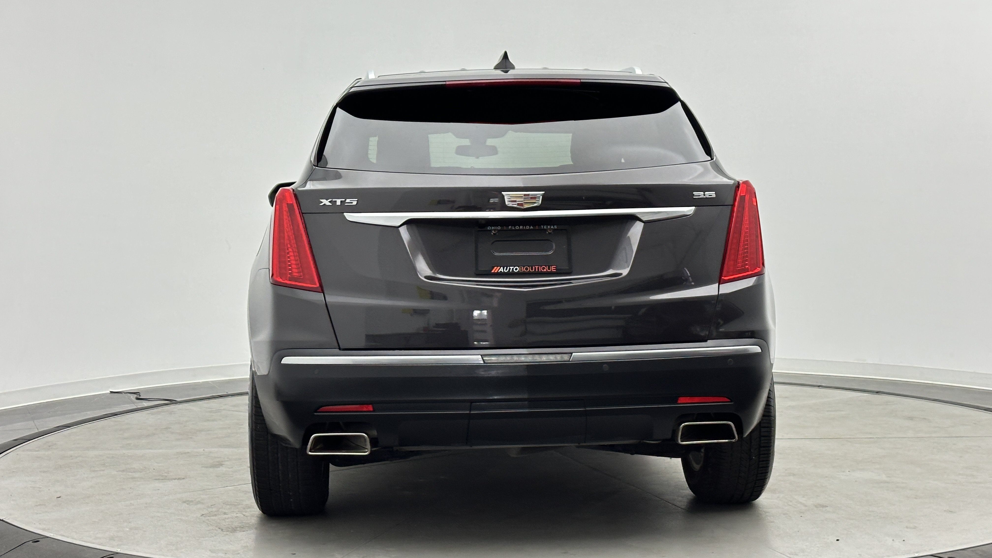 Used 2018 Cadillac XT5 FWD w/ LPO, Wheel Lock Package image 6