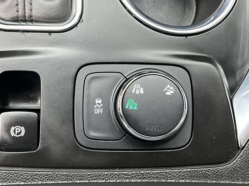 Certified 2018 Chevrolet Traverse LT AWD/4WD image 16