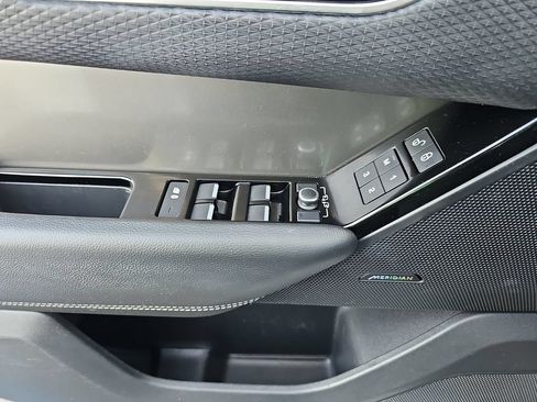Used 2020 Land Rover Range Rover Velar S AWD/4WD image 26
