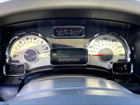 Used 2014 Ford Expedition Limited w/ Equipment Group 301A image 28