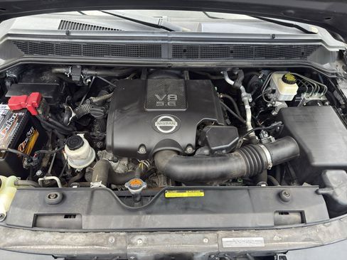 Used 2015 Nissan Titan SL w/ SL Moonroof Package AWD/4WD image 38