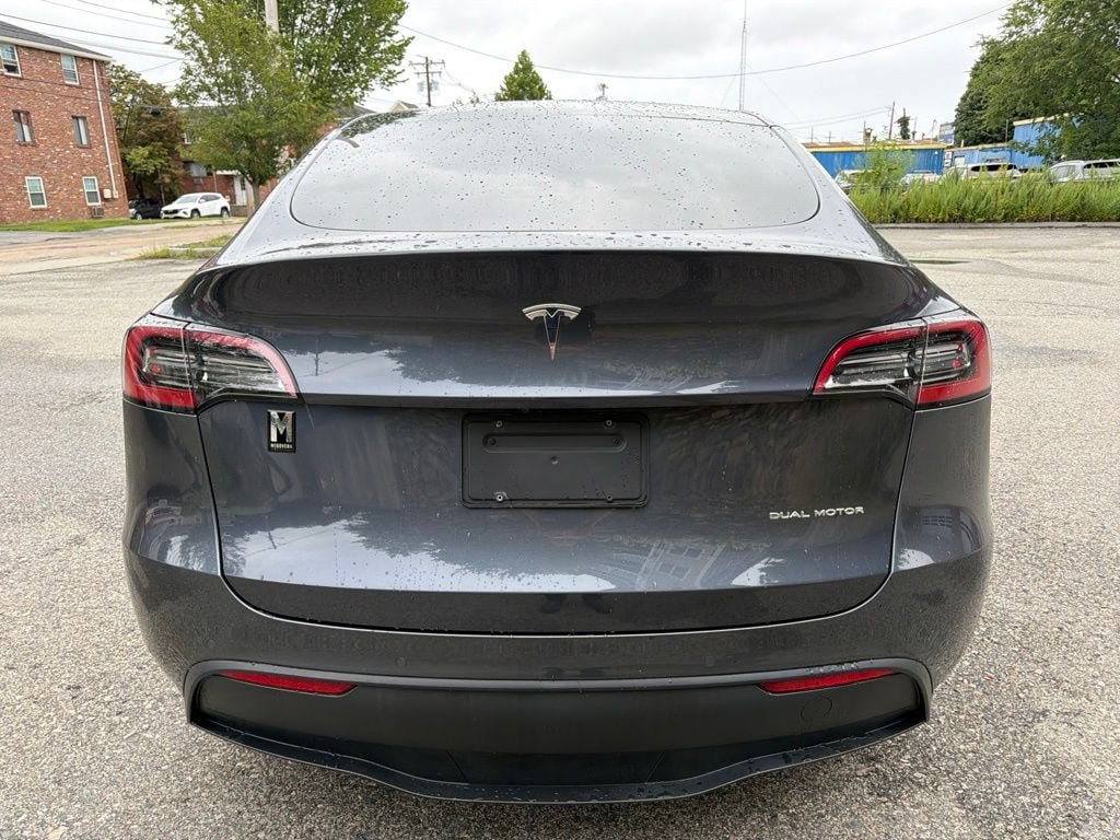 Used 2021 Tesla Model Y Long Range AWD/4WD image 5