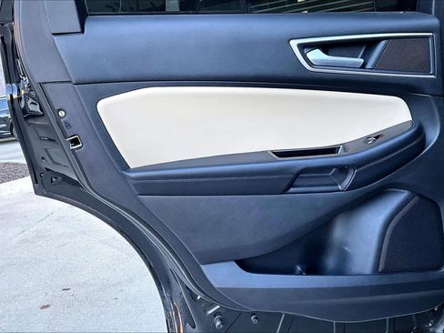 Used 2018 Ford Edge SEL w/ Equipment Group 201A image 20