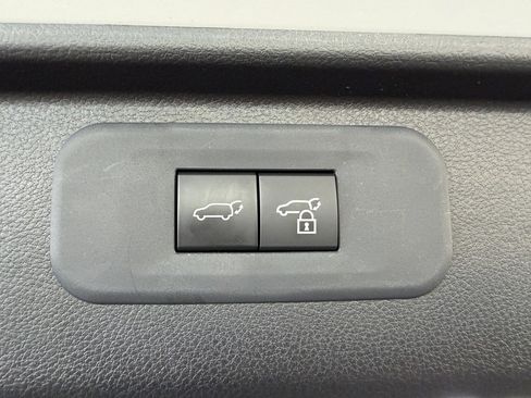 Used 2025 Toyota Grand Highlander AWD image 40