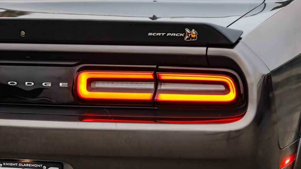 Used 2022 Dodge Challenger R/T Scat Pack RWD image 10