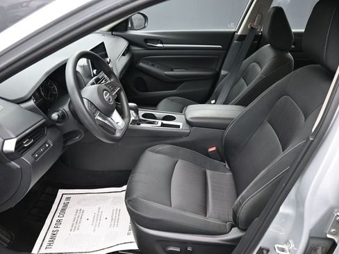 Used 2022 Nissan Altima 2.5 SV image 11