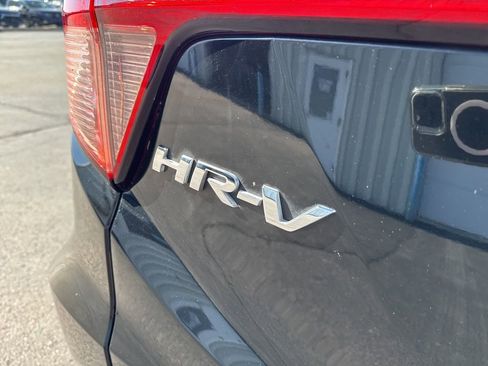 Used 2016 Honda HR-V LX image 11