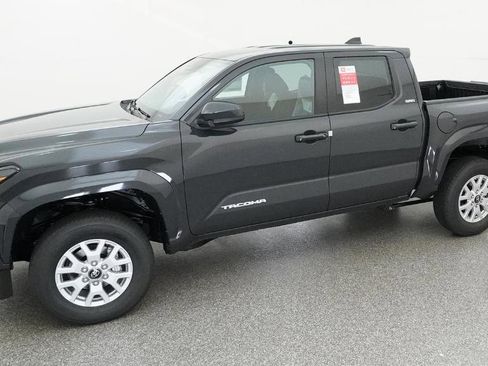 New 2026 Toyota Tacoma SR5 RWD image 5