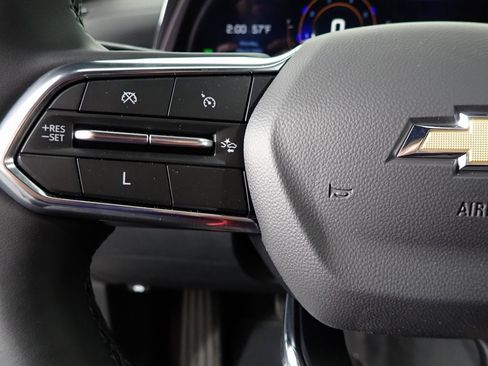 New 2025 Chevrolet Equinox LT w/ Safety and Technology Package image 19