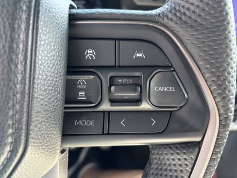 Used 2024 Toyota Tacoma TRD Sport w/ TRD Sport Premium Package AWD/4WD image 19