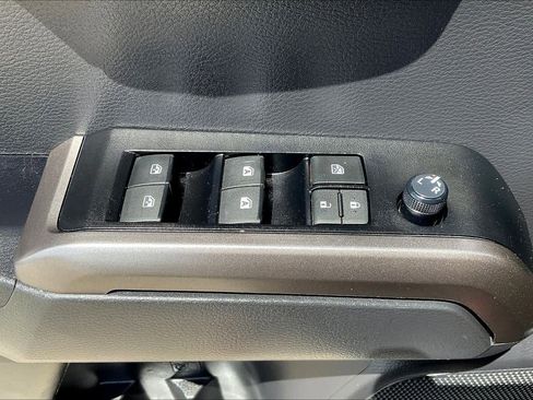 Used 2023 Toyota Tacoma SR5 image 30