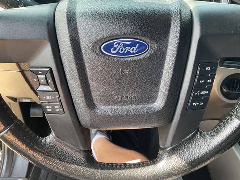 Used 2017 Ford Expedition EL XLT RWD image 19