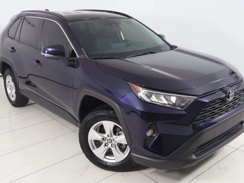 Used 2021 Toyota RAV4 XLE image 15
